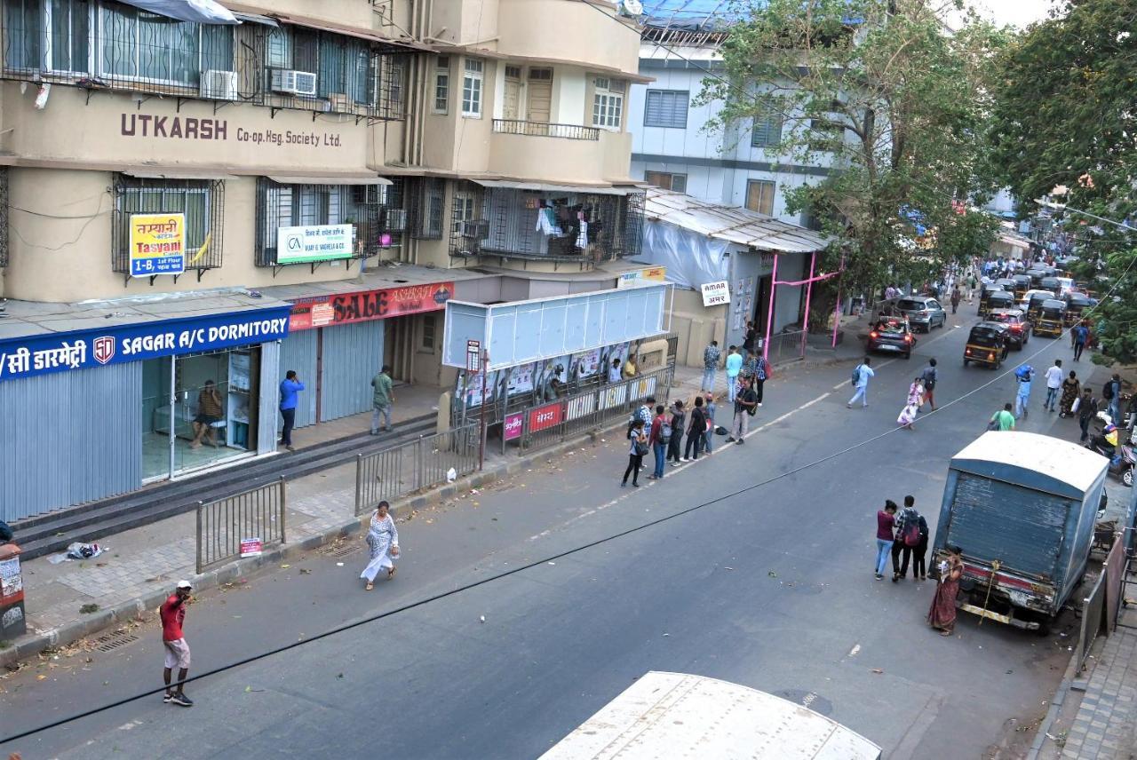 Sagar Dormitory Andheri - Nearest To Andheri Railway Station West 孟买 外观 照片