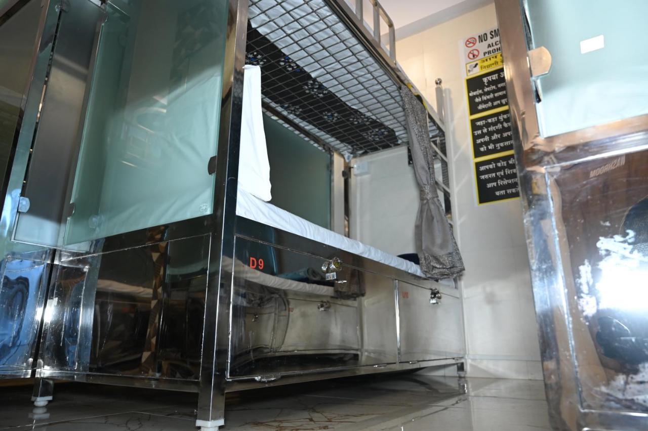 Sagar Dormitory Andheri - Nearest To Andheri Railway Station West 孟买 外观 照片
