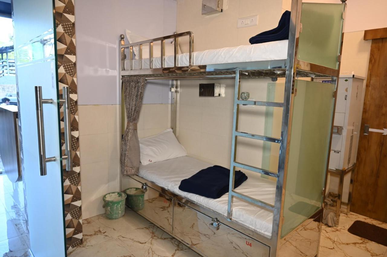 Sagar Dormitory Andheri - Nearest To Andheri Railway Station West 孟买 外观 照片