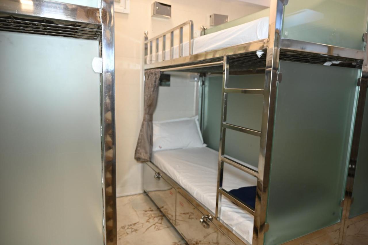 Sagar Dormitory Andheri - Nearest To Andheri Railway Station West 孟买 外观 照片