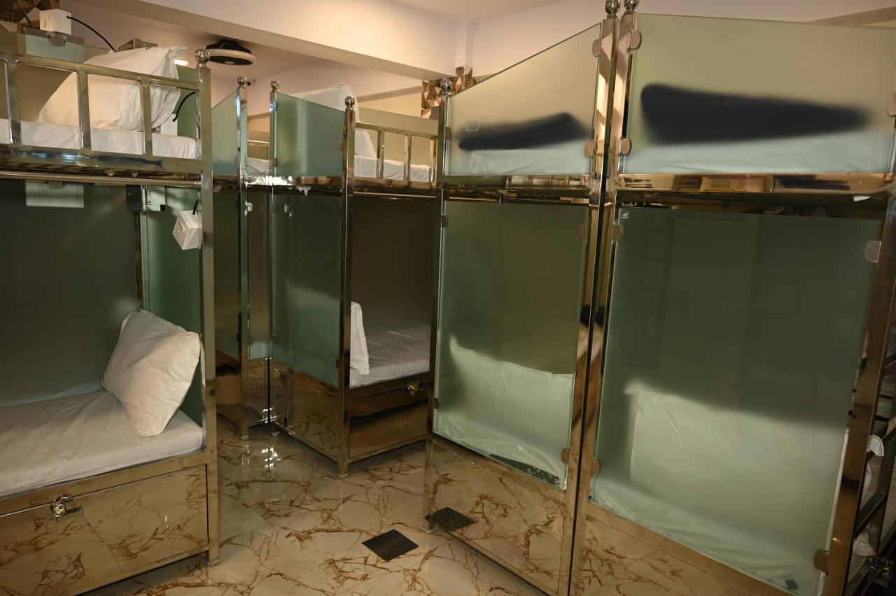 Sagar Dormitory Andheri - Nearest To Andheri Railway Station West 孟买 外观 照片